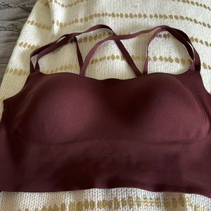 Aerie “Real Me” criss cross sports bra